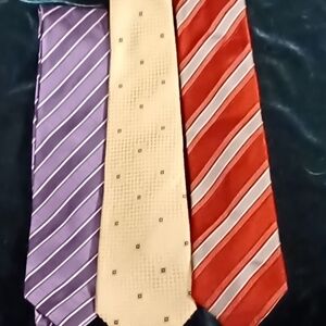 Elegant Men's Donald TrumpTie Set - Purple, Cream, and Red
